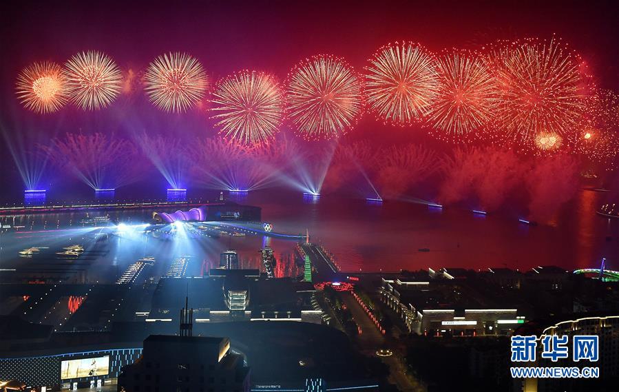 （新華全媒頭條·上合青島峰會(huì)·圖文互動(dòng)）（5）攜手前進(jìn)，開(kāi)啟上合發(fā)展新征程 ——習(xí)近平主席主持上合組織青島峰會(huì) 并舉行系列活動(dòng)紀(jì)實(shí)