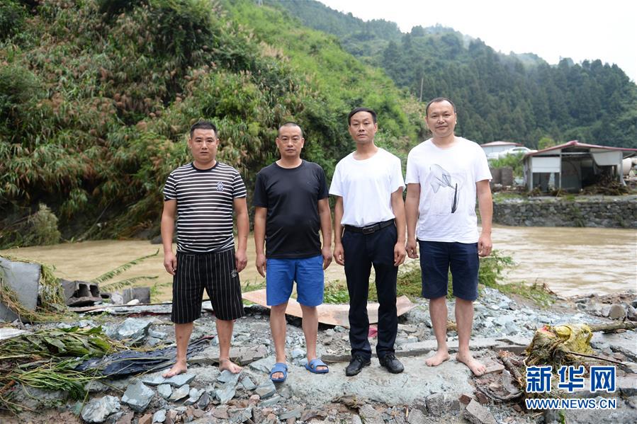 (防汛抗洪·圖文互動)(1)山洪中的生死救援半小時