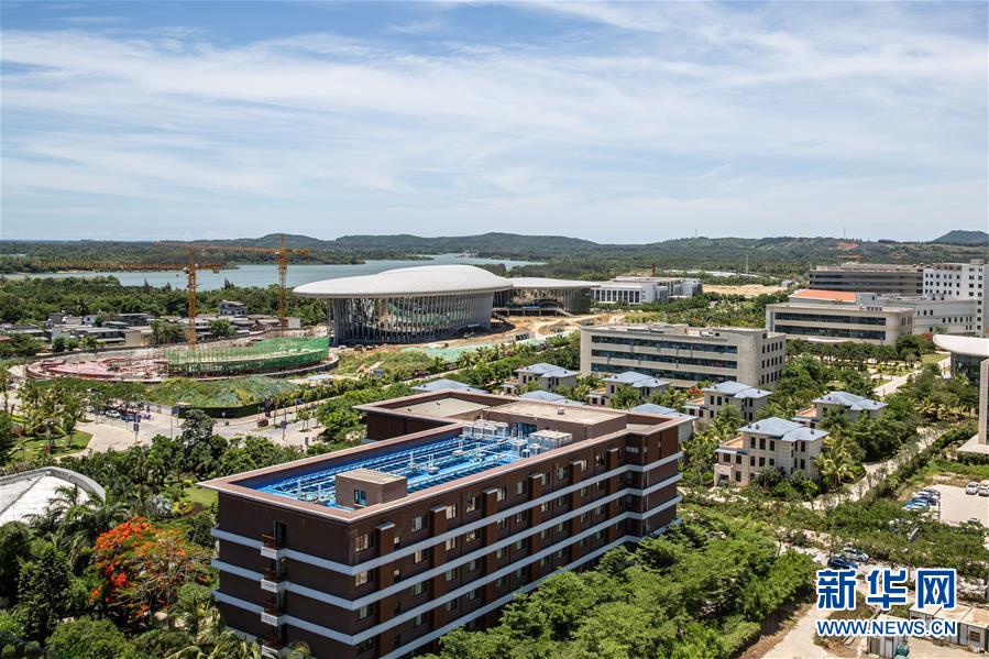 (在習近平新時代中國特色社會主義思想指引下——新時代新作為新篇章·習近平總書記關切事·圖文互動)(13)感受開放新魅力——海南自由貿易港建設開局觀察