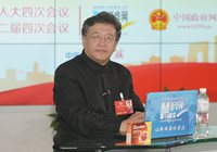 全國政協委員 何偉