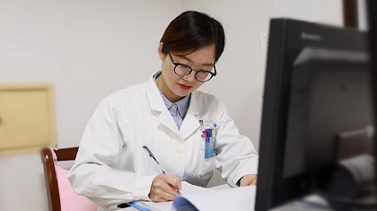 有才！這位女醫(yī)生自創(chuàng)說唱視頻，讓科普更“接地氣”