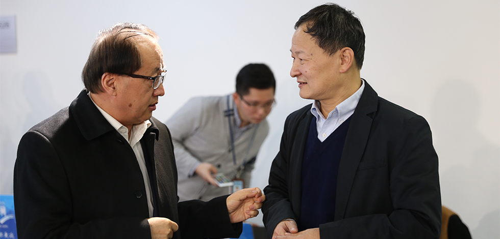 新華網(wǎng)第六屆“縱論天下”國際問題研討會嘉賓交流